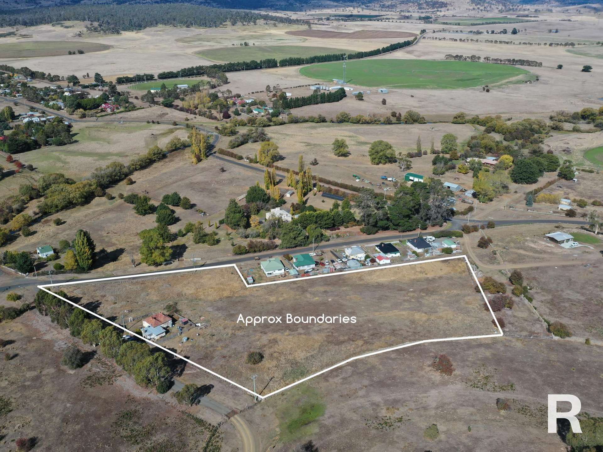 3 Adelaide Street, Bothwell For Sale by Farmbuy.com - image 2