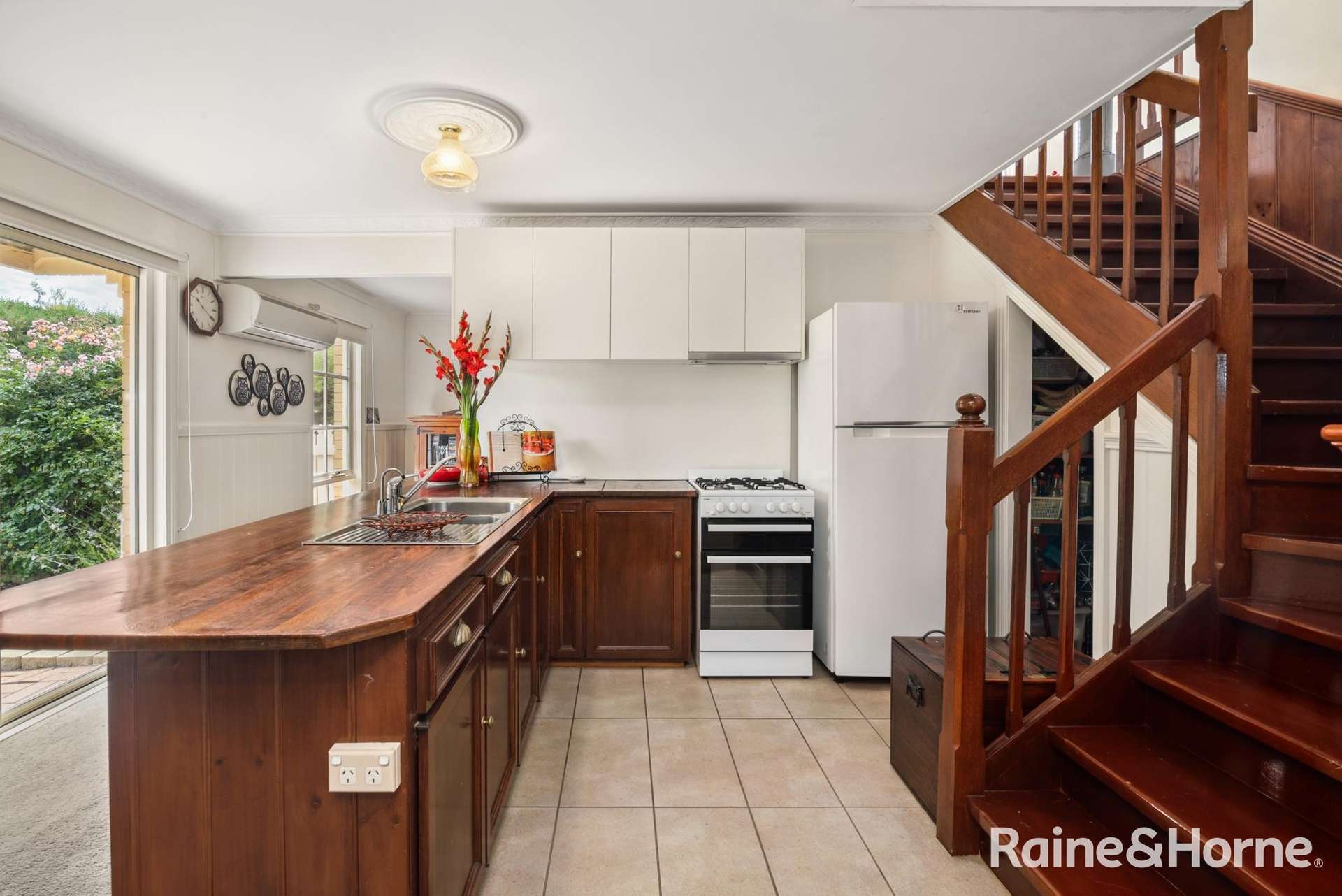 266 Redhill Road, Kyneton For Sale by Farmbuy.com - image 8