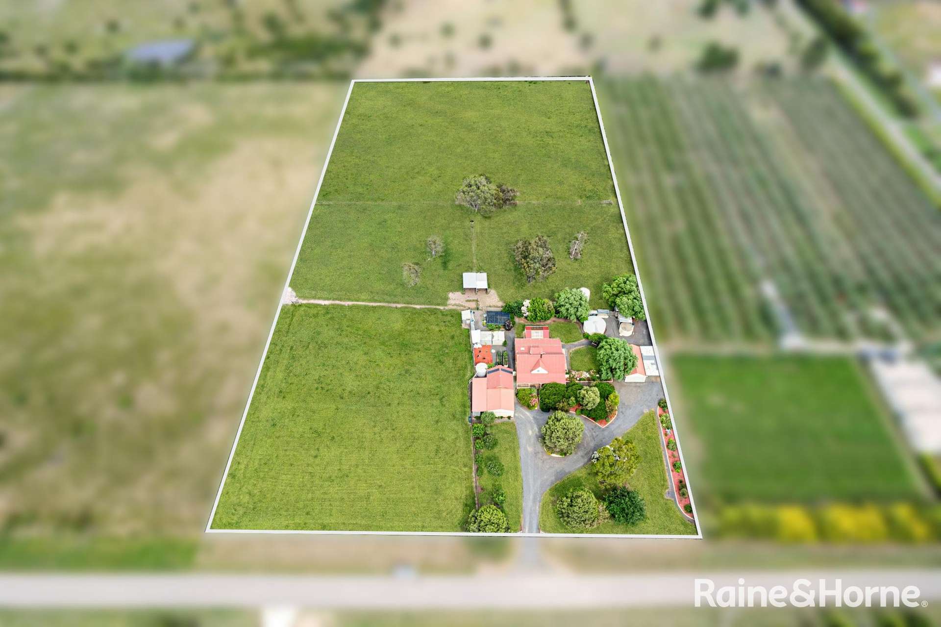 266 Redhill Road, Kyneton For Sale by Farmbuy.com - image 3