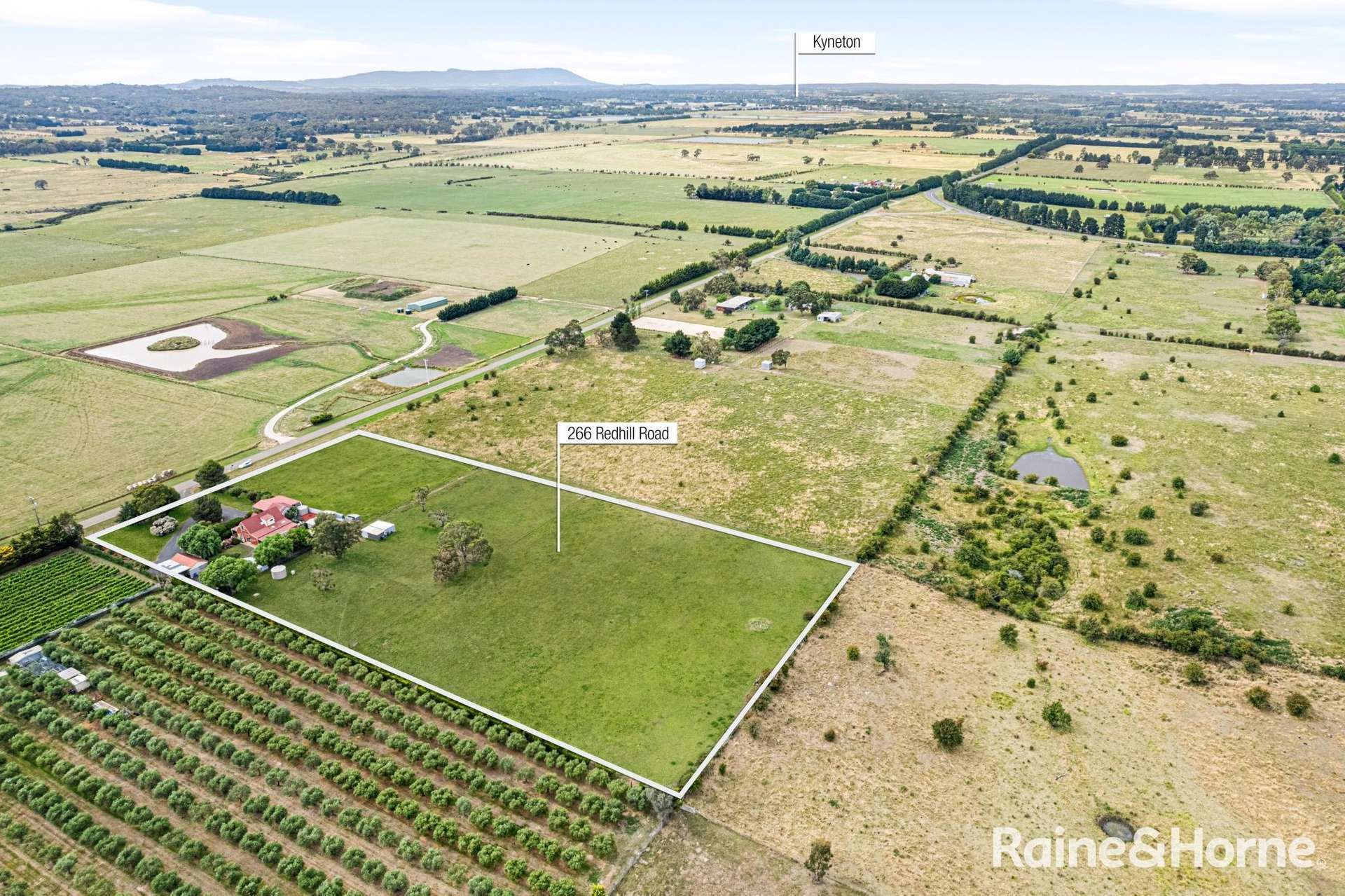 266 Redhill Road, Kyneton For Sale by Farmbuy.com - image 22