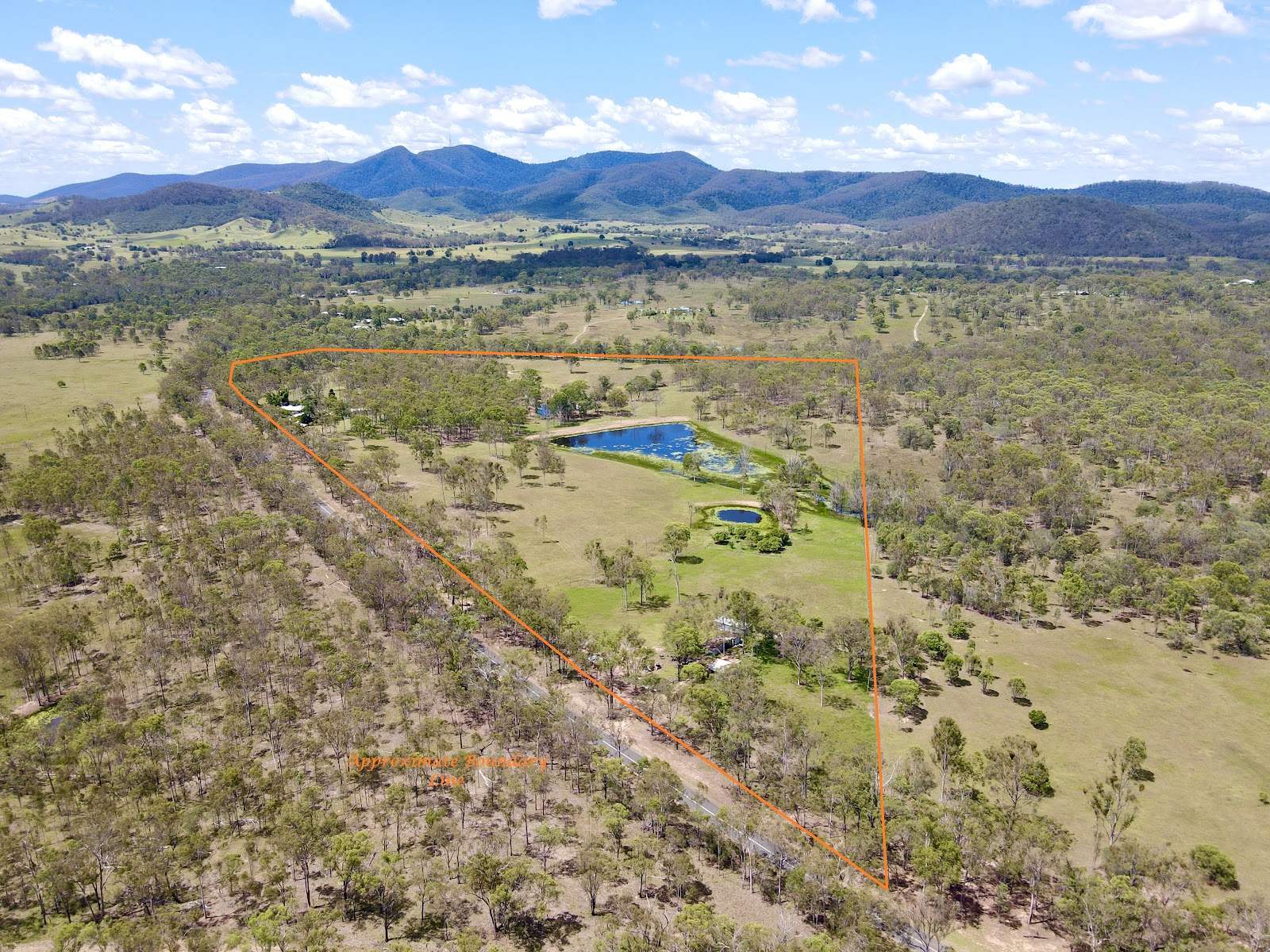 190 Woowoonga Hall Road, Woowoonga For Sale by Farmbuy.com - image 1