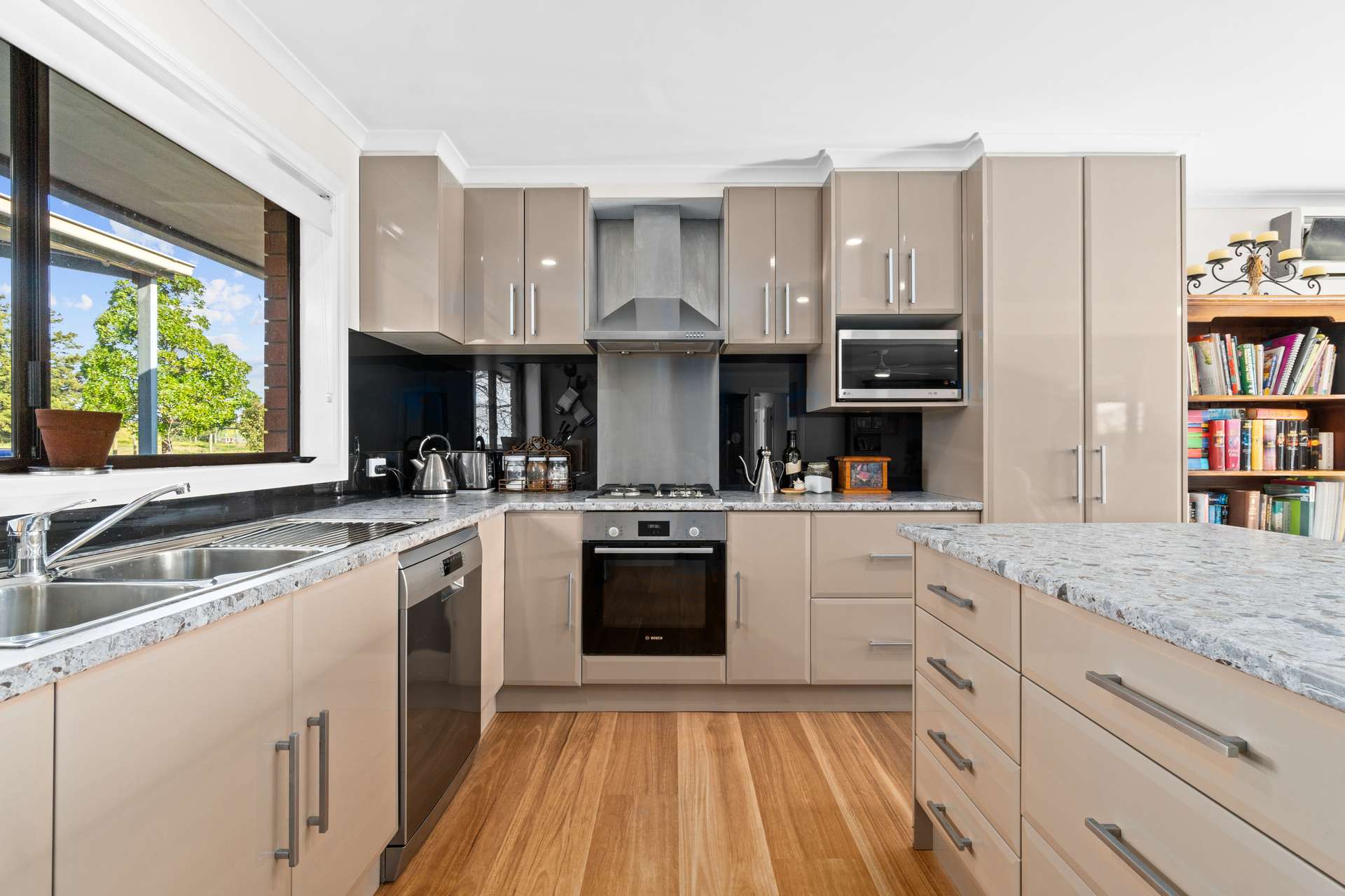 213 Brewers Hill Road, Maffra For Sale by Farmbuy.com - image 4