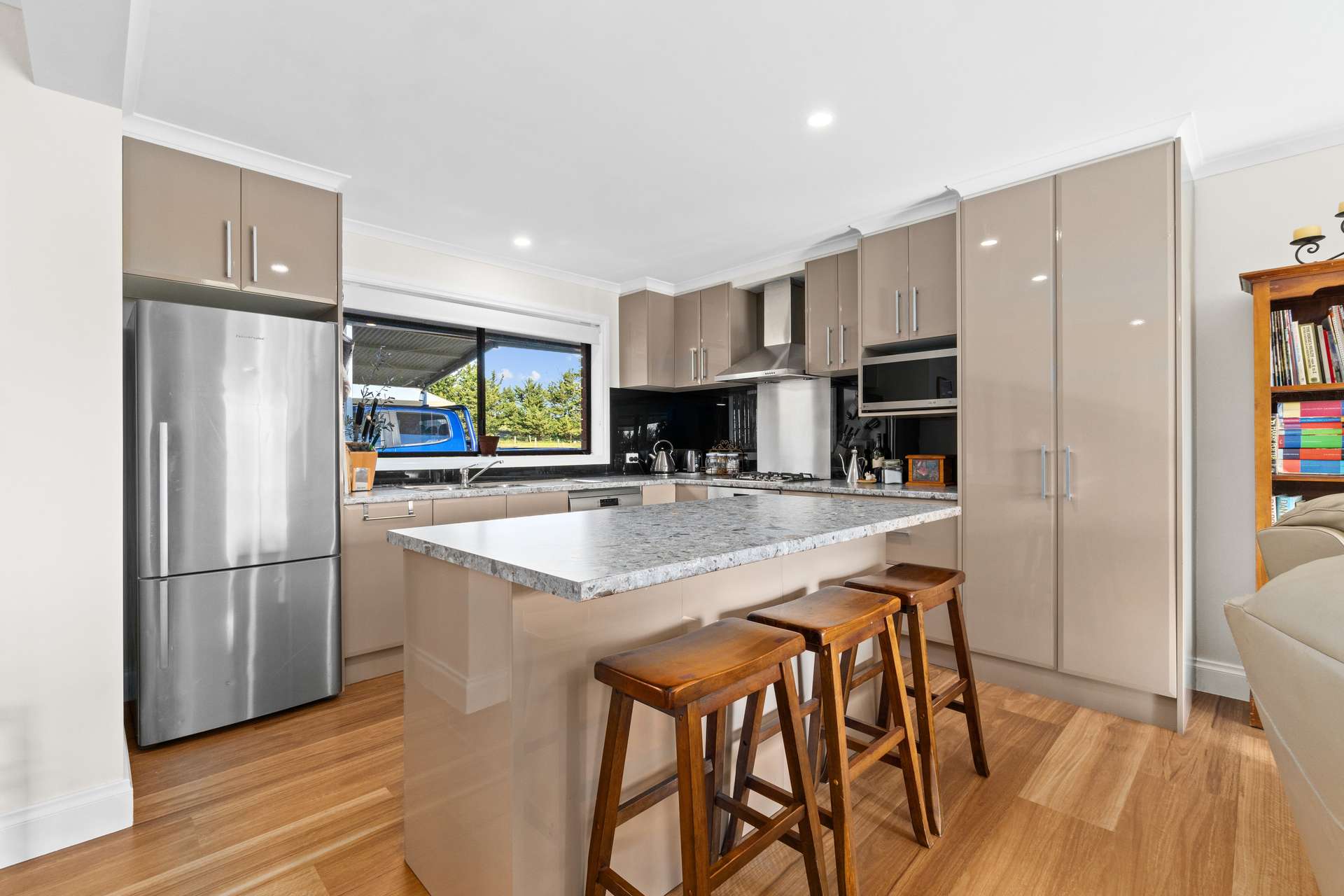 213 Brewers Hill Road, Maffra For Sale by Farmbuy.com - image 3
