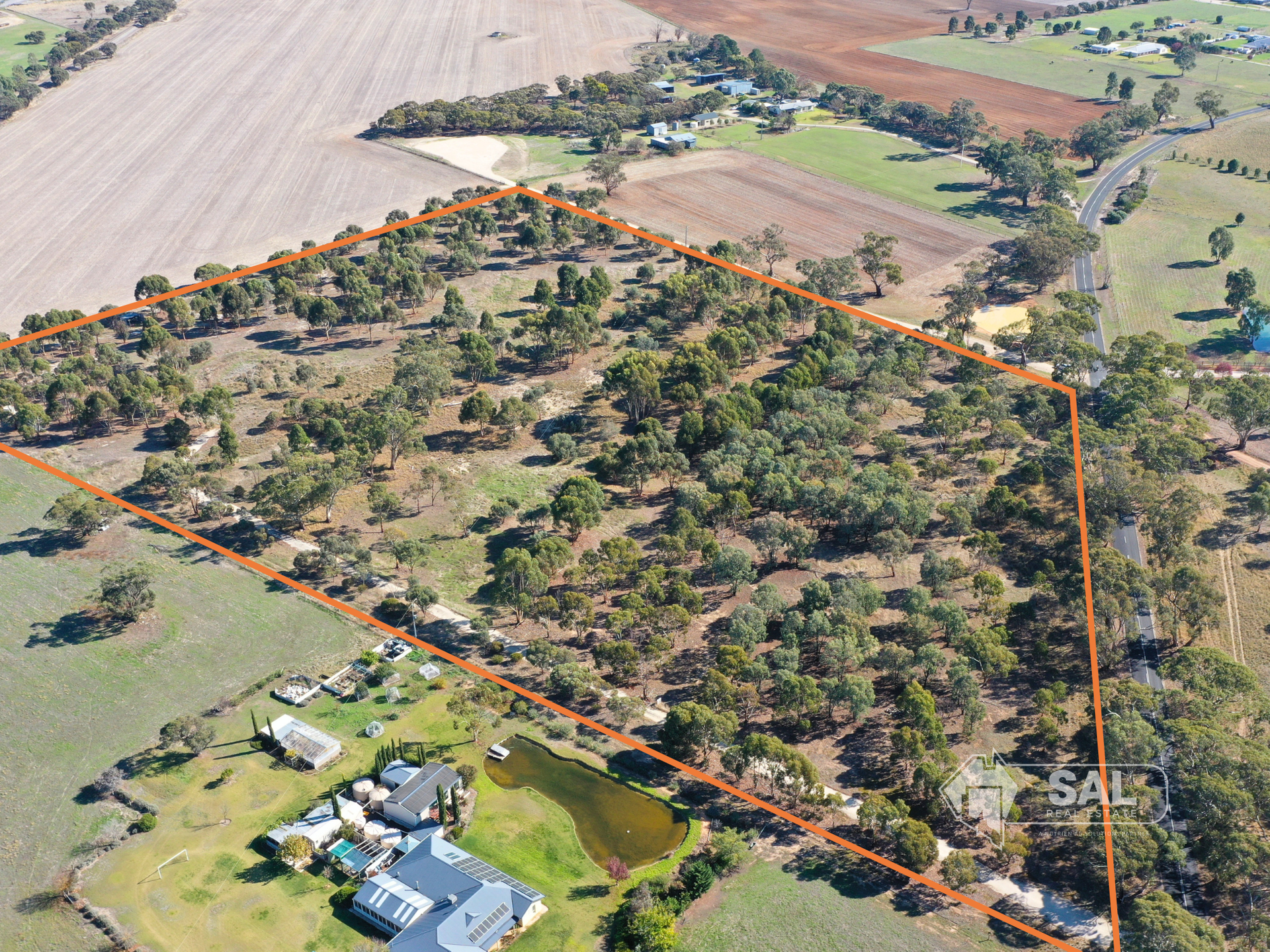 Golf Course Road, Bordertown For Sale by Farmbuy.com - image 2