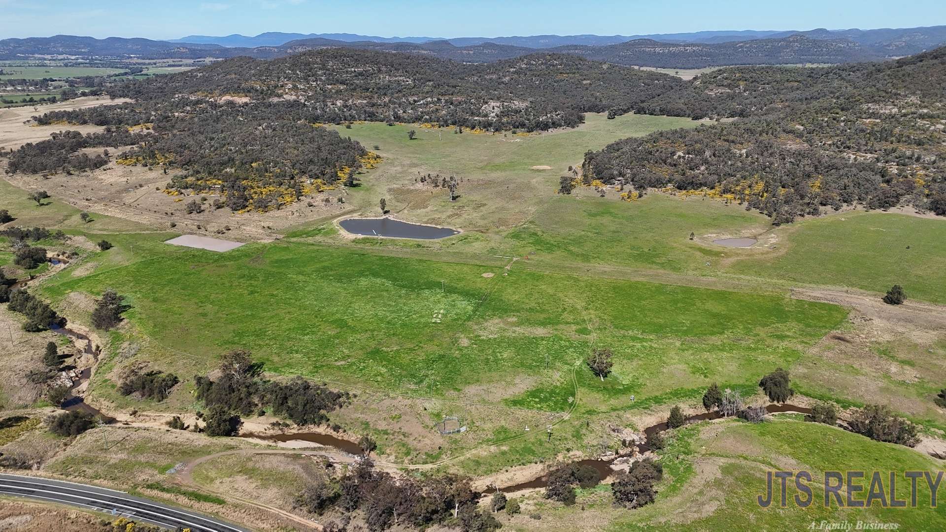 2039 Golden Highway, Sandy Hollow For Sale by Farmbuy.com - image 2