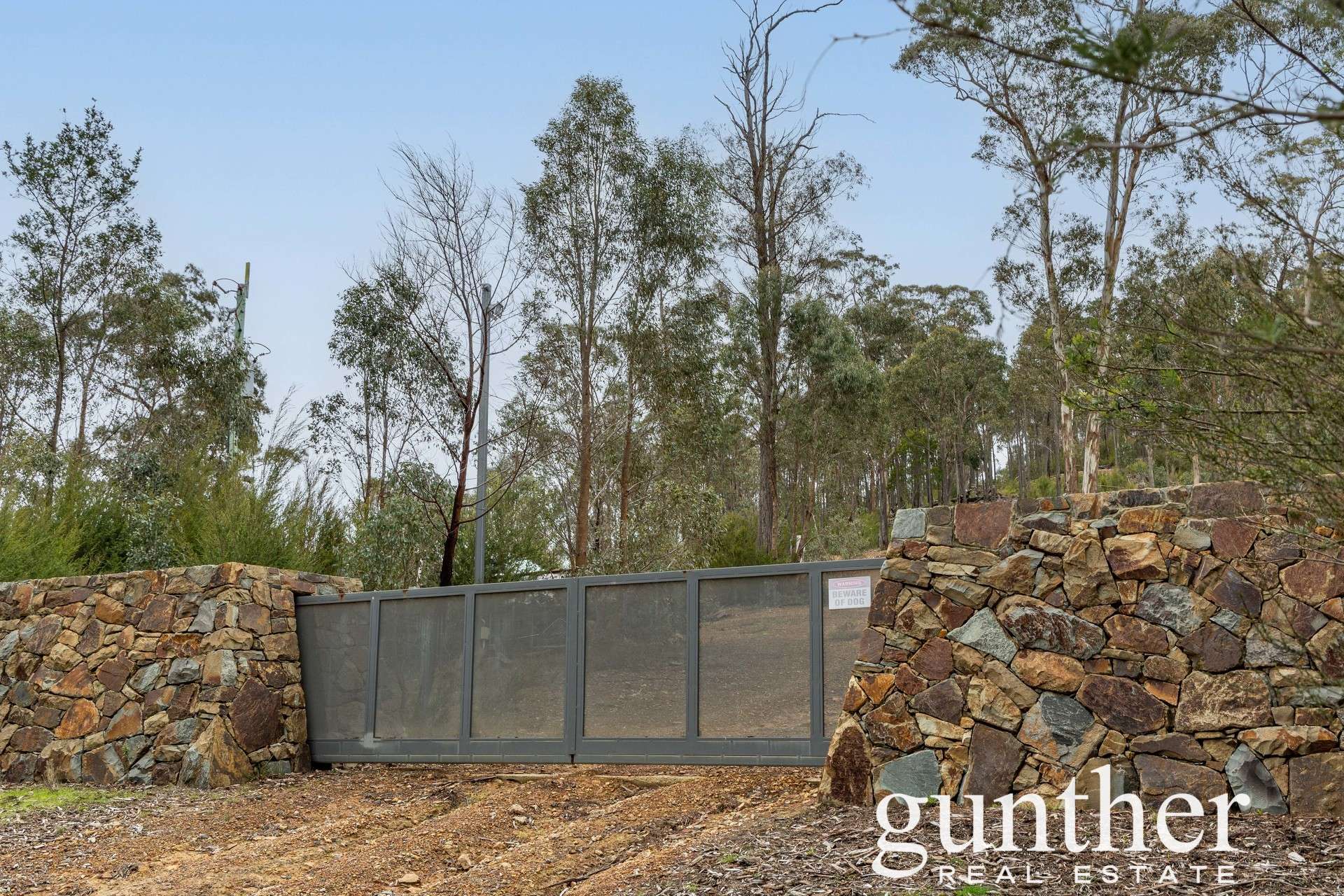 188 Pauls Lane, Dixons Creek For Sale by Farmbuy.com - image 2