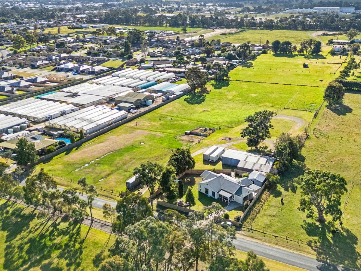 123 Crooke Street, East Bairnsdale For Sale by Farmbuy.com - image 2
