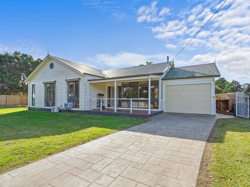 Farm For Sale - VIC - East Bairnsdale - 3875 - The Ultimate Lifestyle & Business Opportunity on 5 Acres – Close to Bairnsdale 