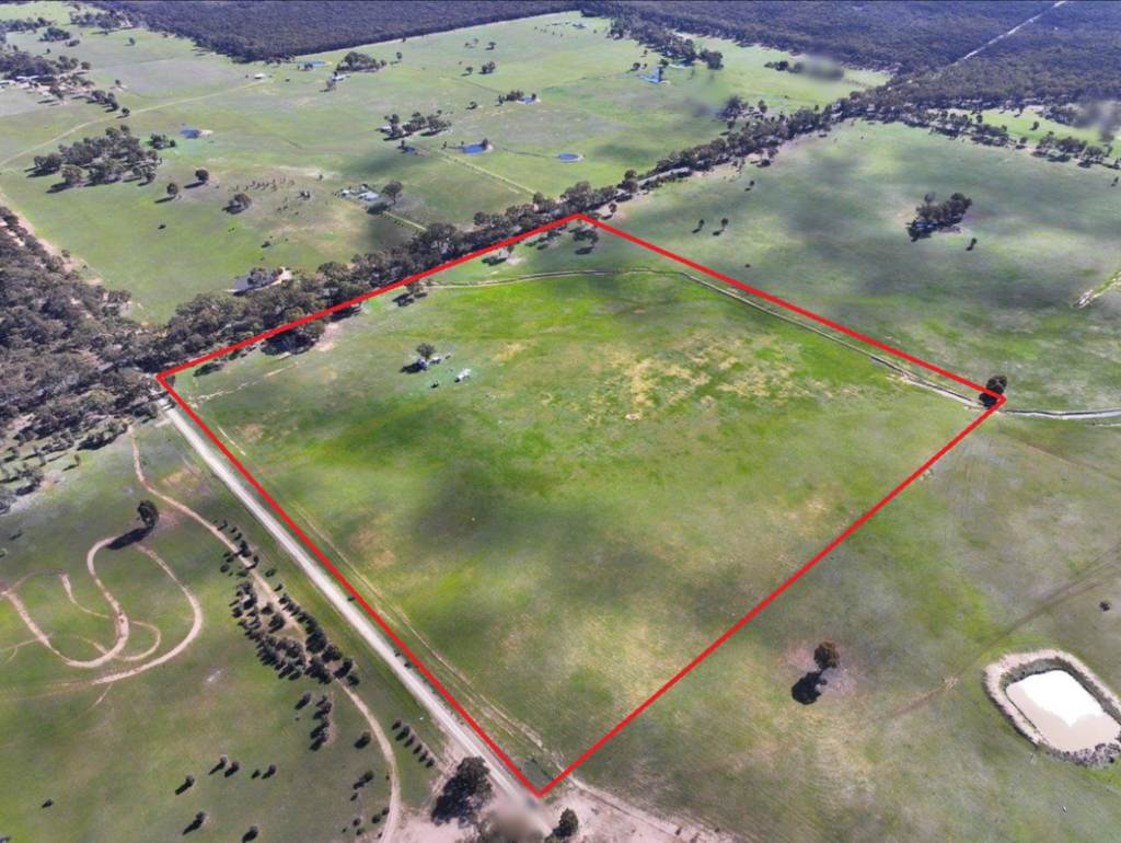 - Arnold West-Inglewood Road, Inglewood VIC 3517