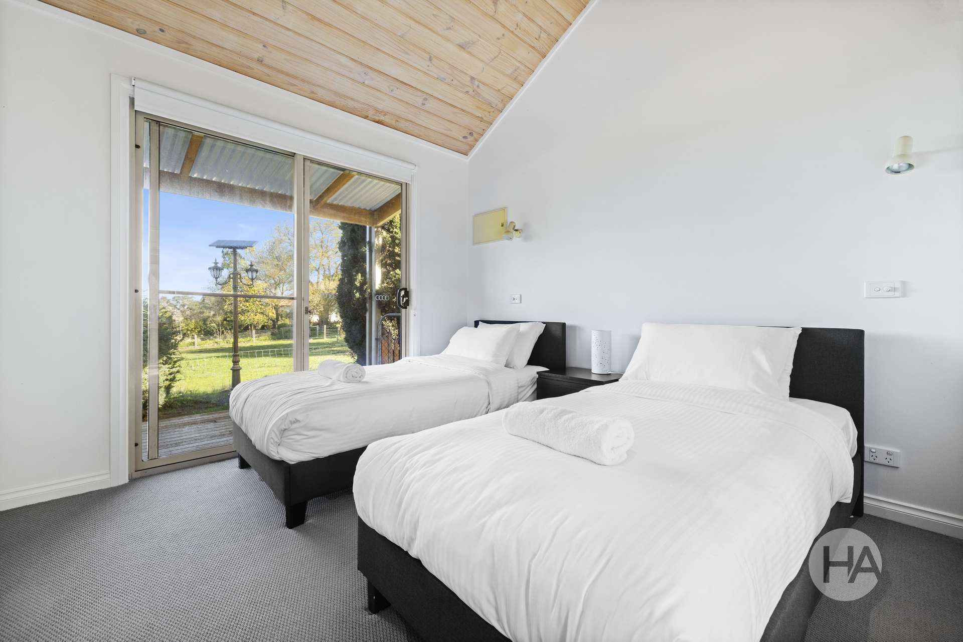 21 Balnarring Beach Road, Balnarring For Sale by Farmbuy.com - image 9