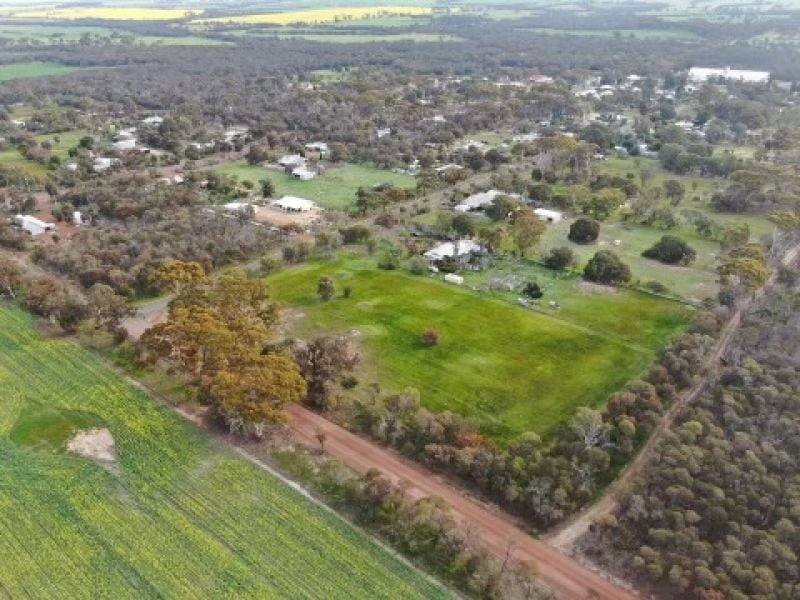 2 Carlton Street, Woodanilling Sold by Farmbuy.com - image 9