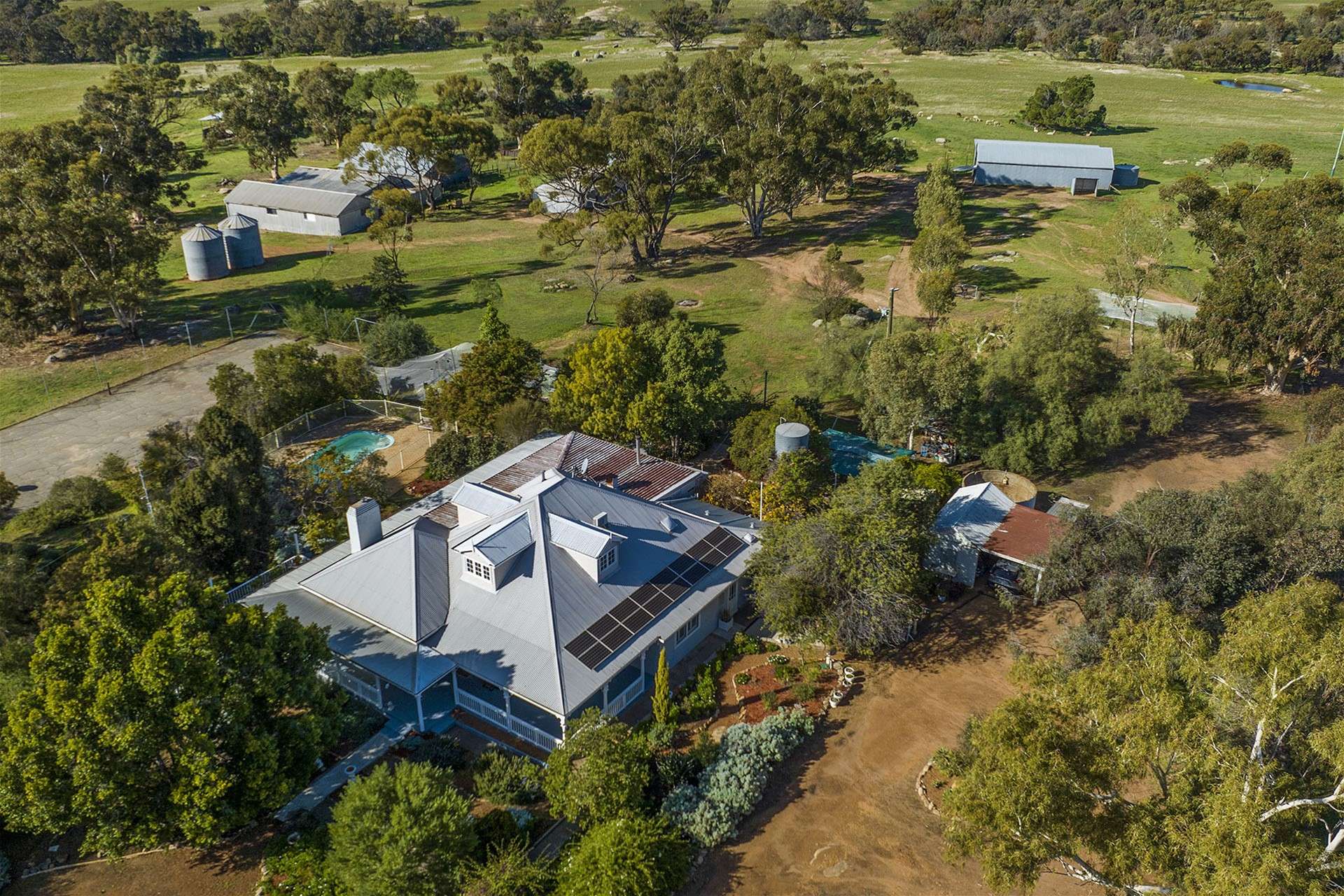733 Ovens Road, York For Sale by Farmbuy.com - image 2
