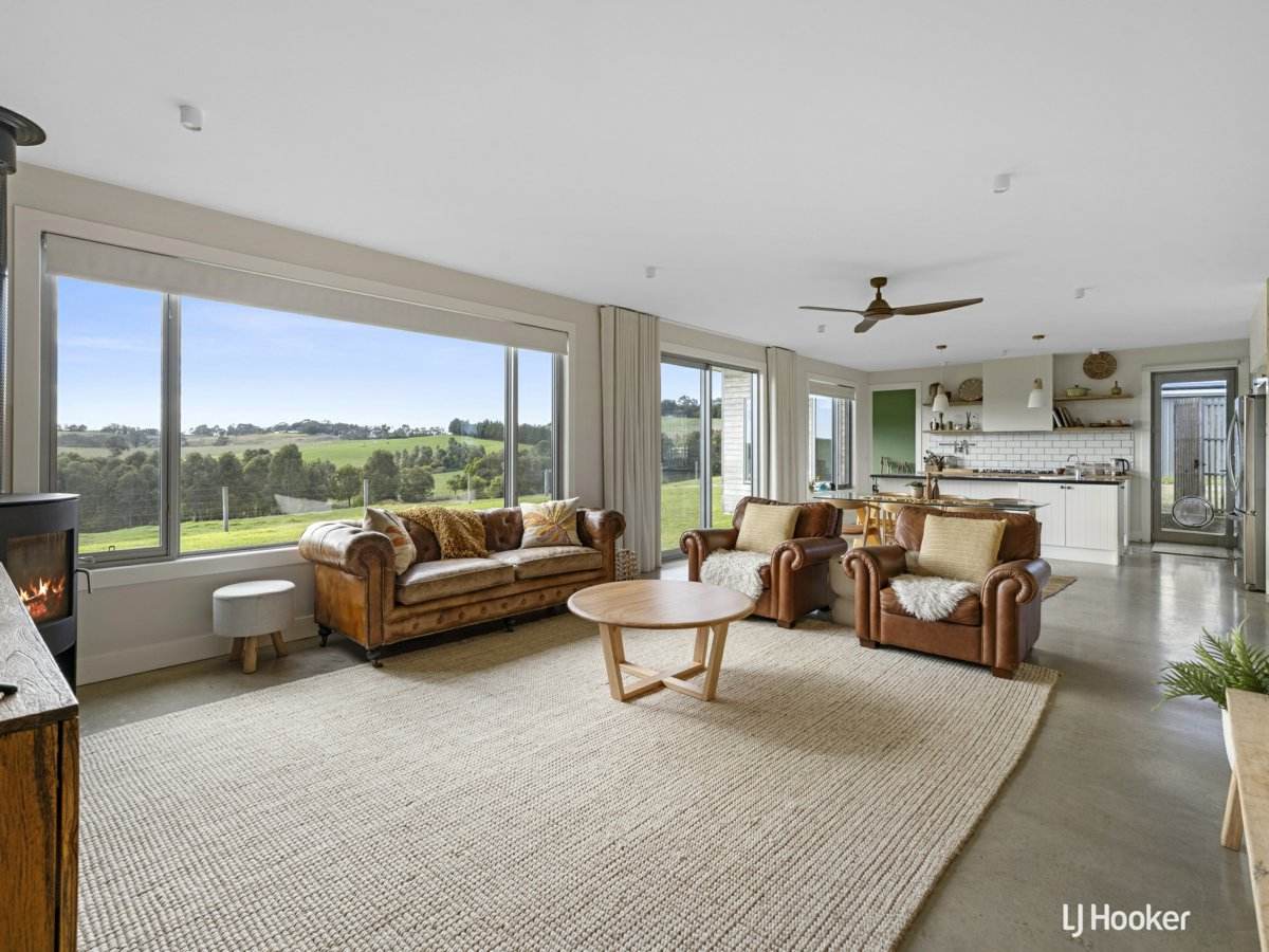 2 Dunbabbin Road, The Gurdies For Sale by Farmbuy.com - image 4