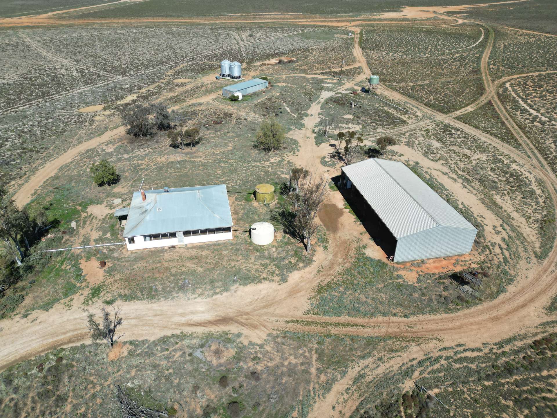 'Gundalundie' | 3989 Clare-Mossgiel Road, Mossgiel Sold by Farmbuy.com - image 4