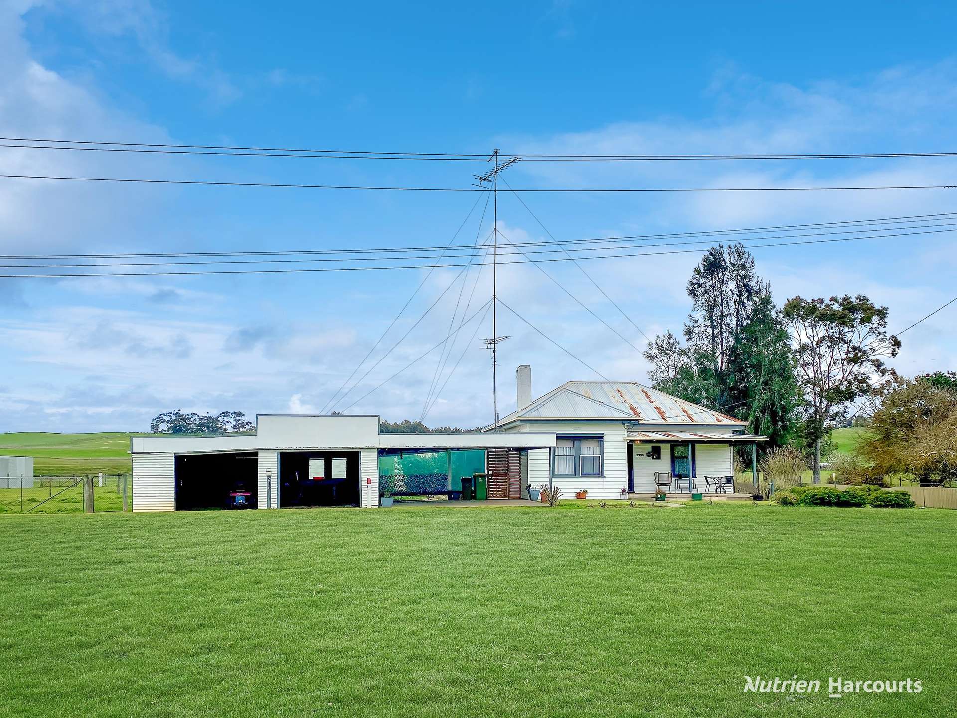 5911 Portland-Casterton Road, Sandford Sold by Farmbuy.com - image 1