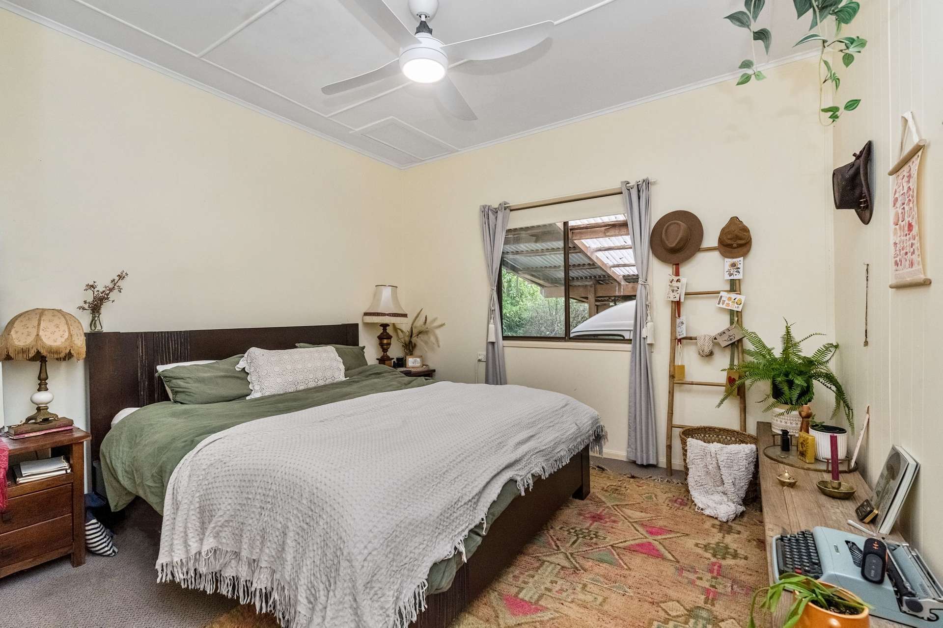 363 Middle Pocket Road, Middle Pocket For Sale by Farmbuy.com - image 31
