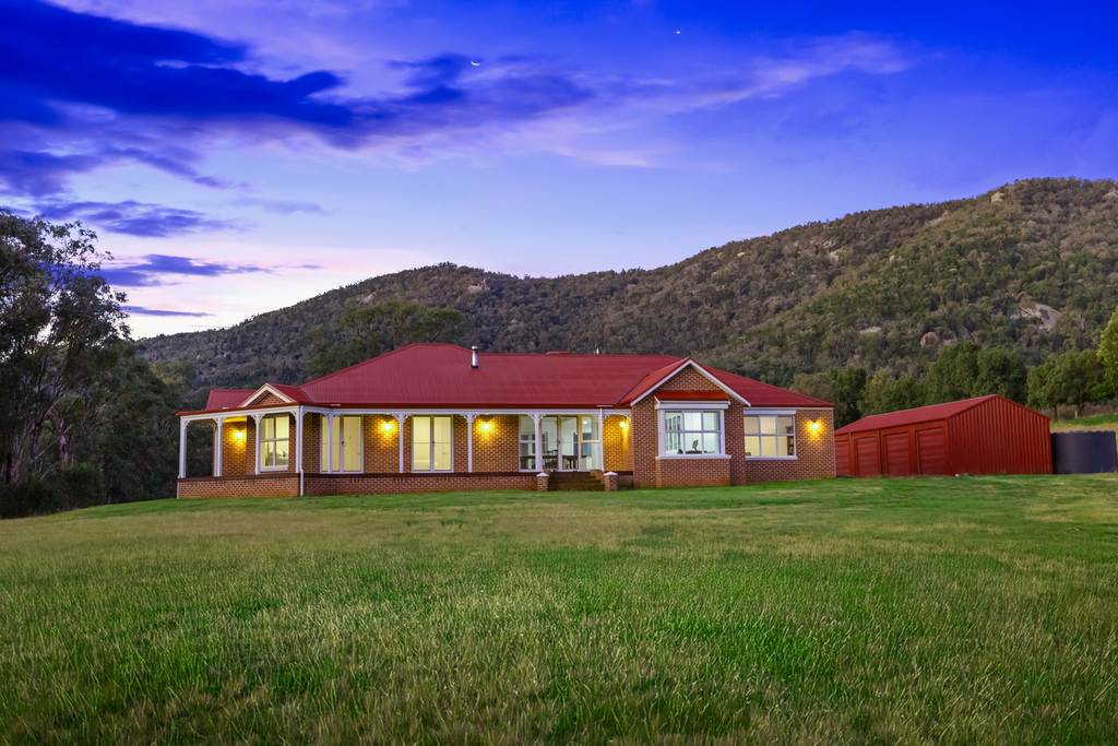 24 Drop Bear Lane, Tamworth NSW 2340
