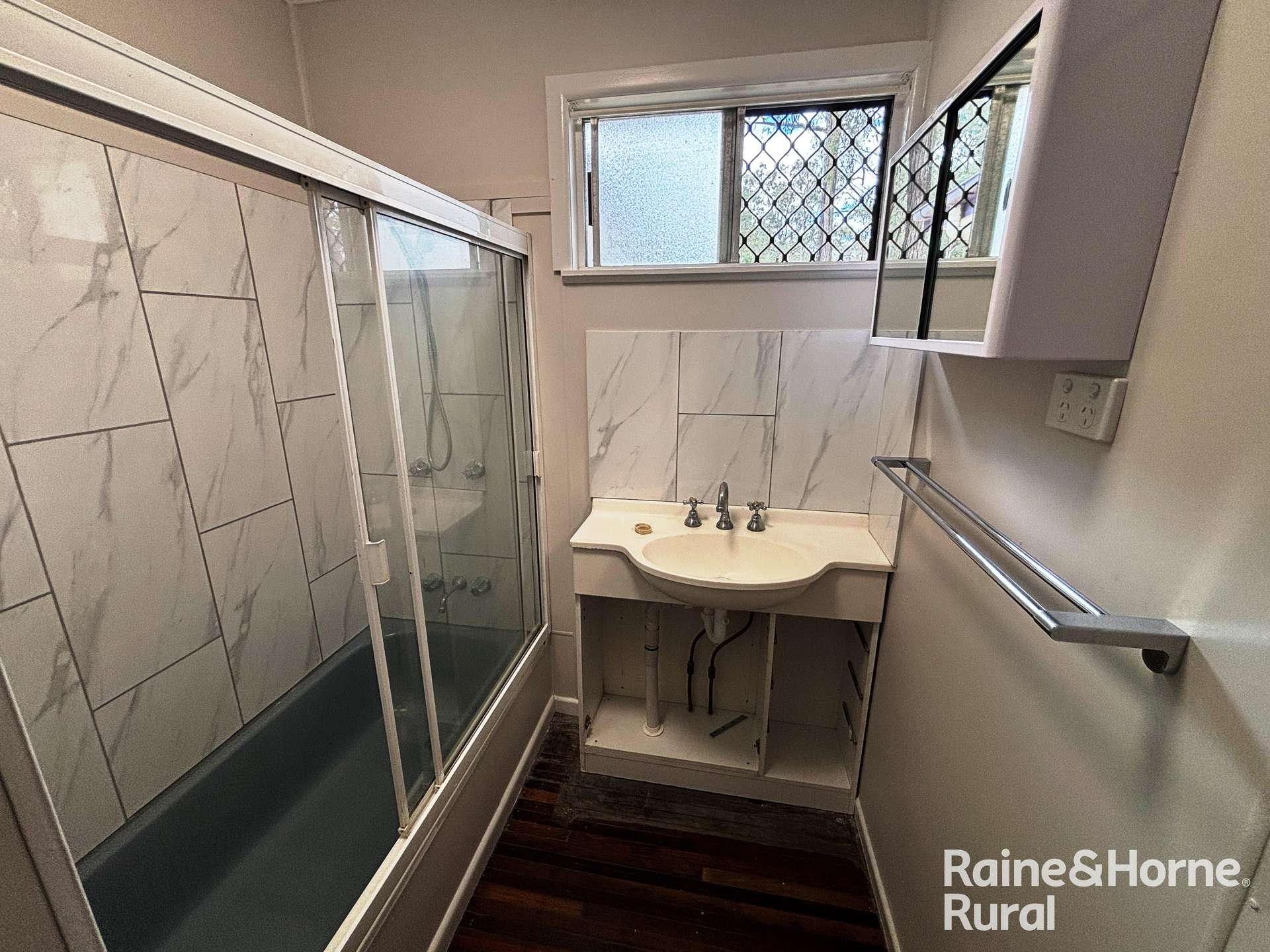 316 Wattlecamp Road, Wattle Camp For Sale by Farmbuy.com - image 9