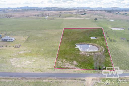 Farm Sold - NSW - Glen Innes - 2370 - A Rare Lifestyle Opportunity on 4.8 Acres with Two Dams 