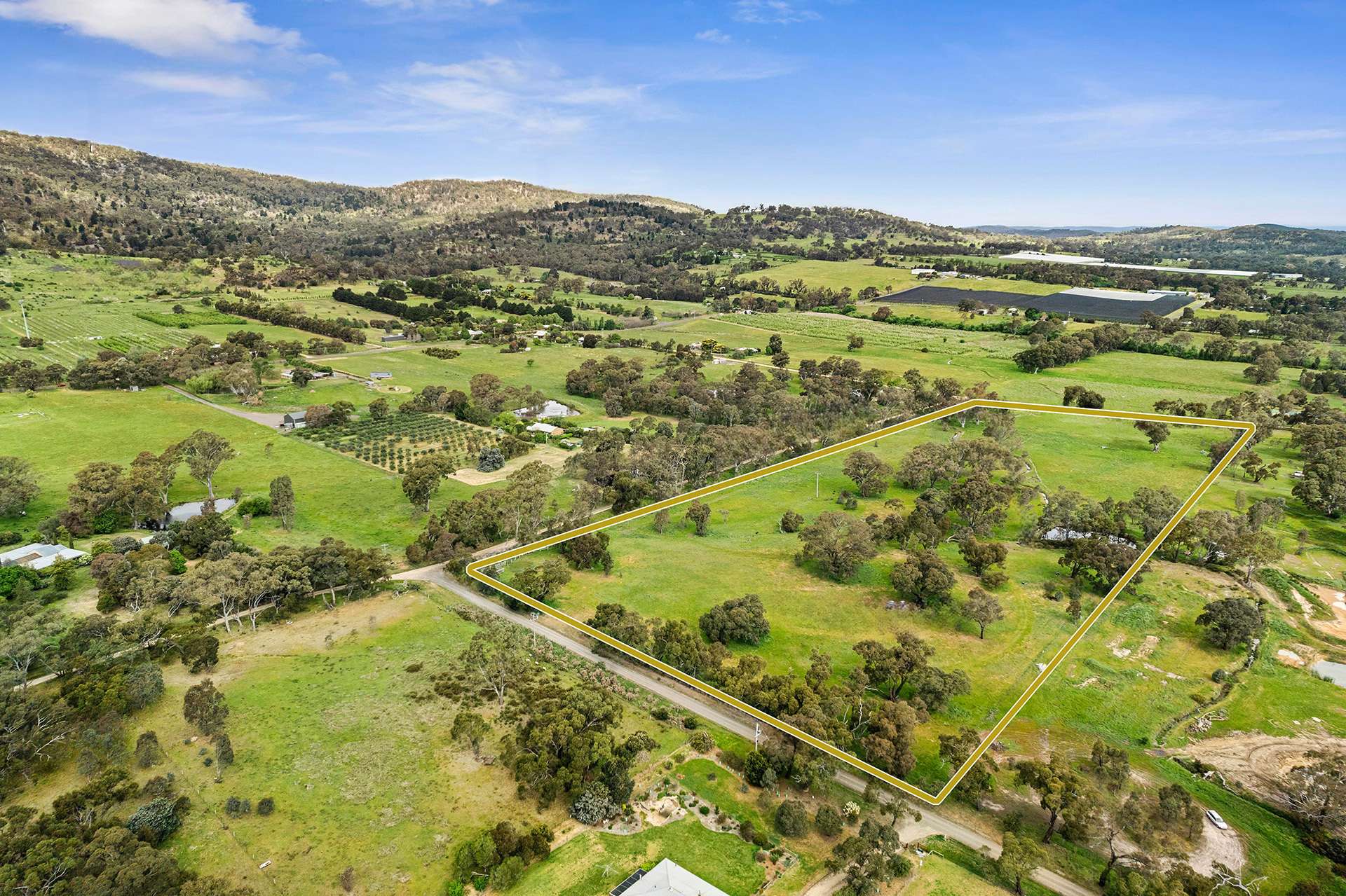 3 Douglas Lane, Harcourt Sold by Farmbuy.com - image 6