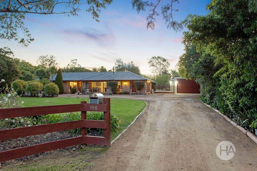 186 Jones Road, Somerville VIC 3912
