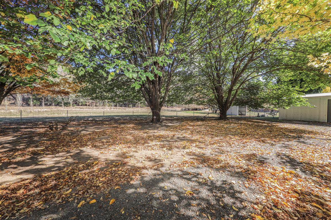 135 West Blowering Road, Tumut Sold by Farmbuy.com - image 30