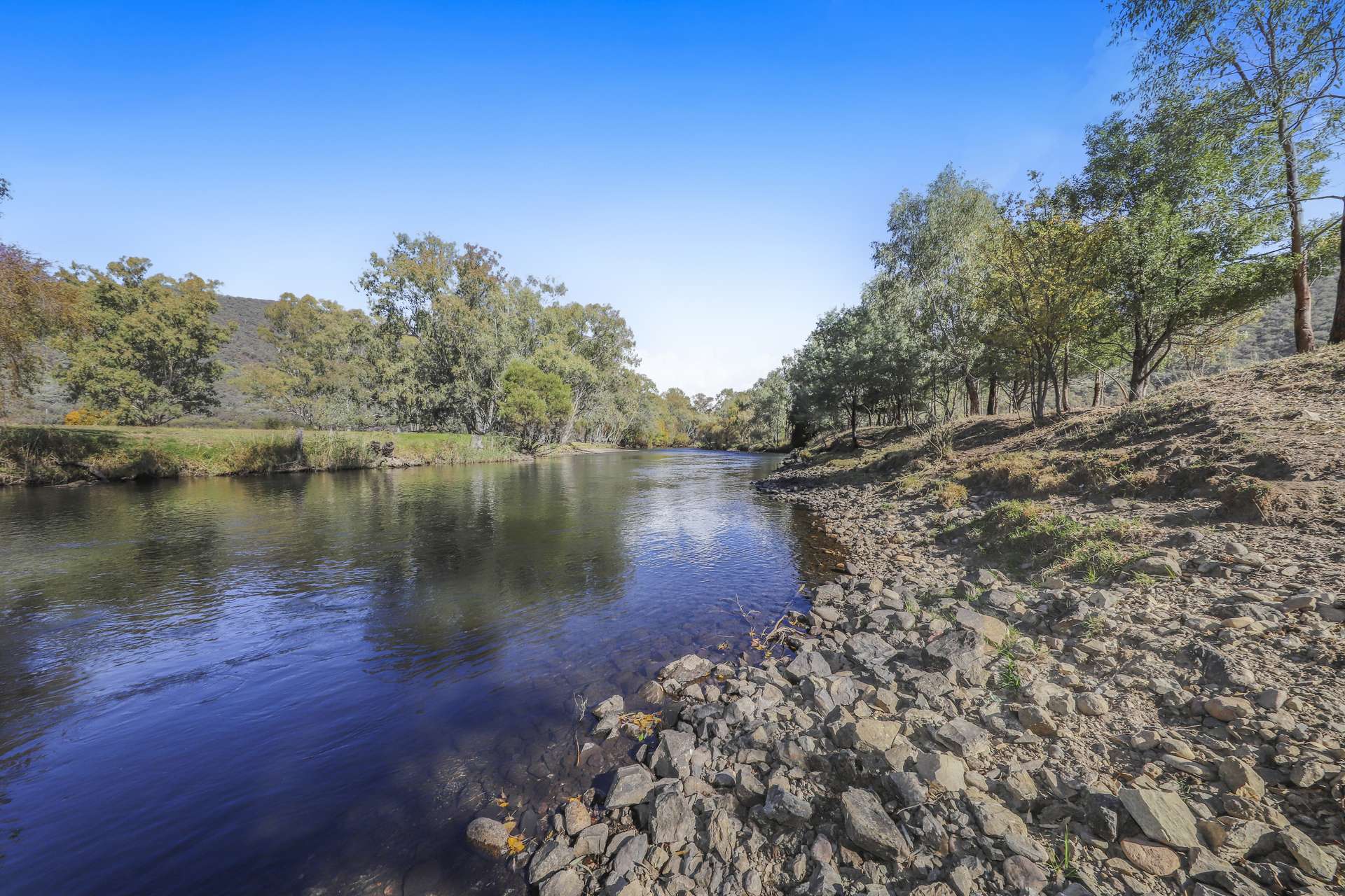 135 West Blowering Road, Tumut Sold by Farmbuy.com - image 24
