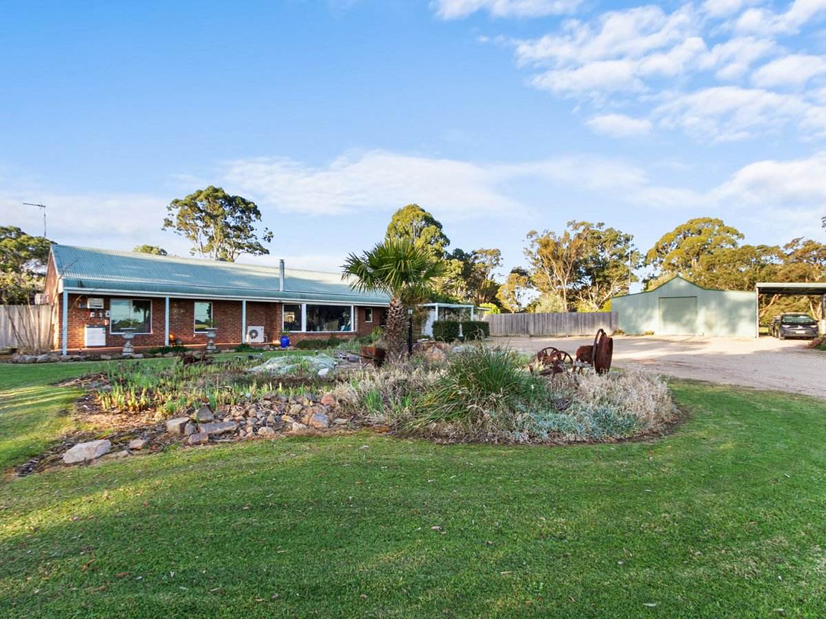 1035 Princes Highway, Nicholson For Sale by Farmbuy.com - image 2