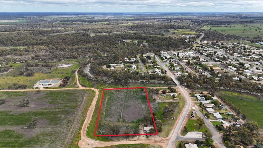 4 Murray Street, Moulamein NSW 2733