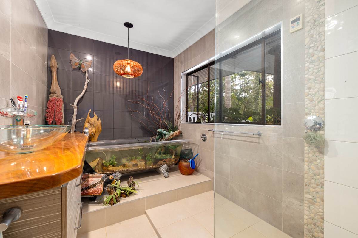 143 Ratcliffe Road, Diamond Valley Sold by Farmbuy.com - image 9