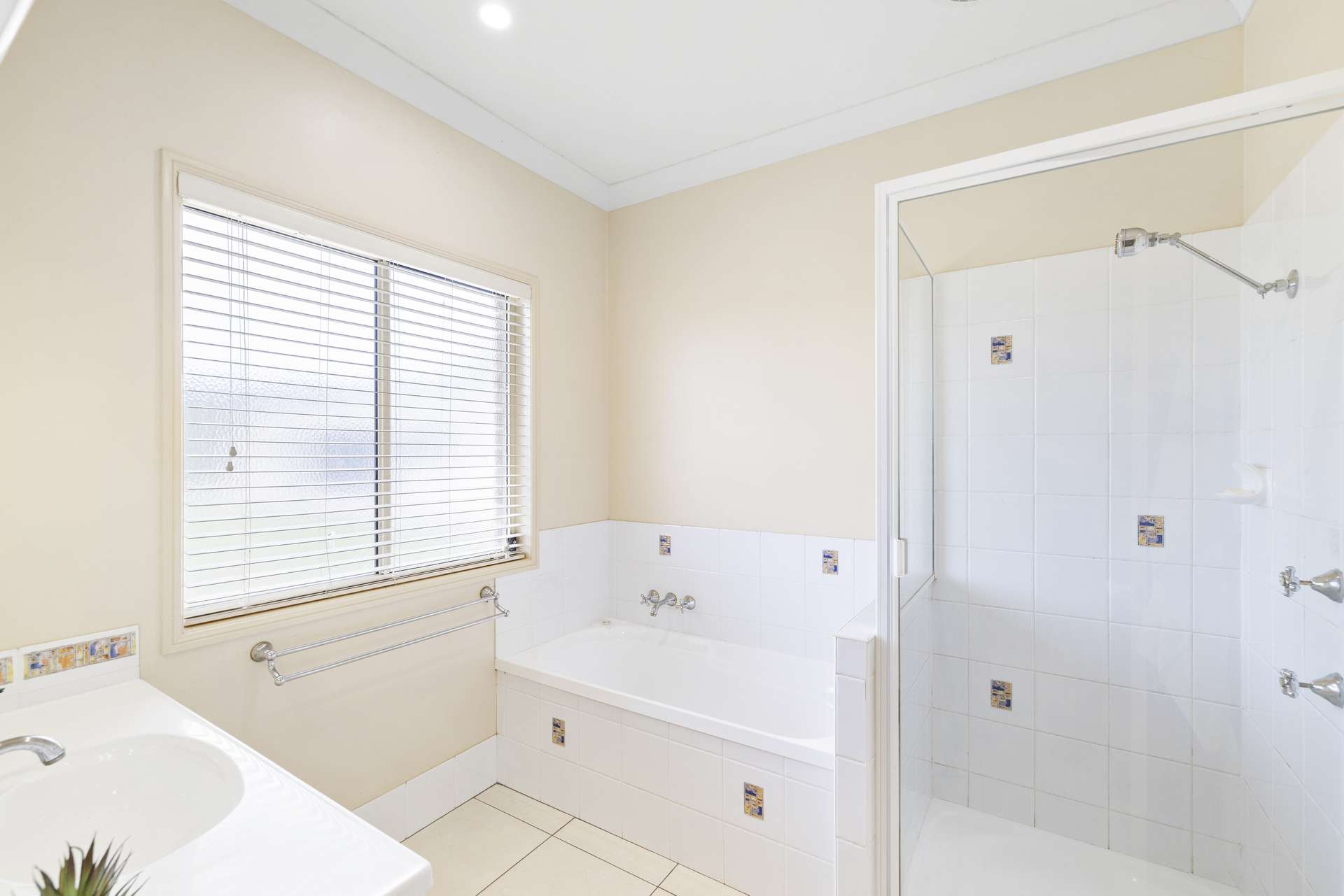 856 Esk Crows Nest Road, Biarra For Sale by Farmbuy.com - image 17