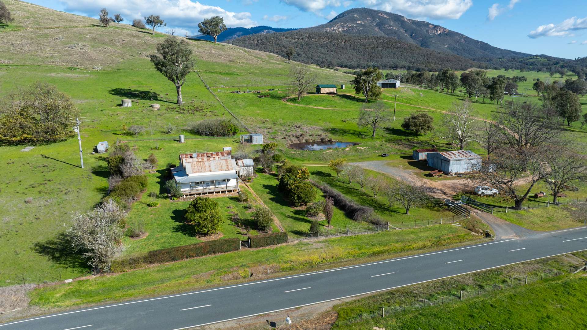 2852 Shelley Road, Walwa For Sale by Farmbuy.com - image 15
