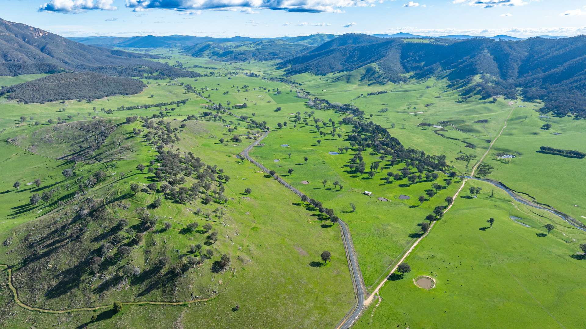 2852 Shelley Road, Walwa For Sale by Farmbuy.com - image 6