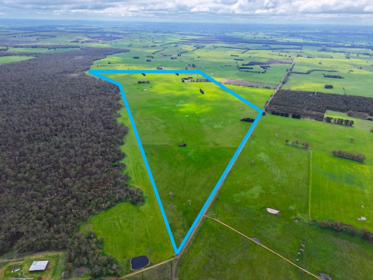 318 Ardonachie School Road, Macarthur Sold by Farmbuy.com - image 2
