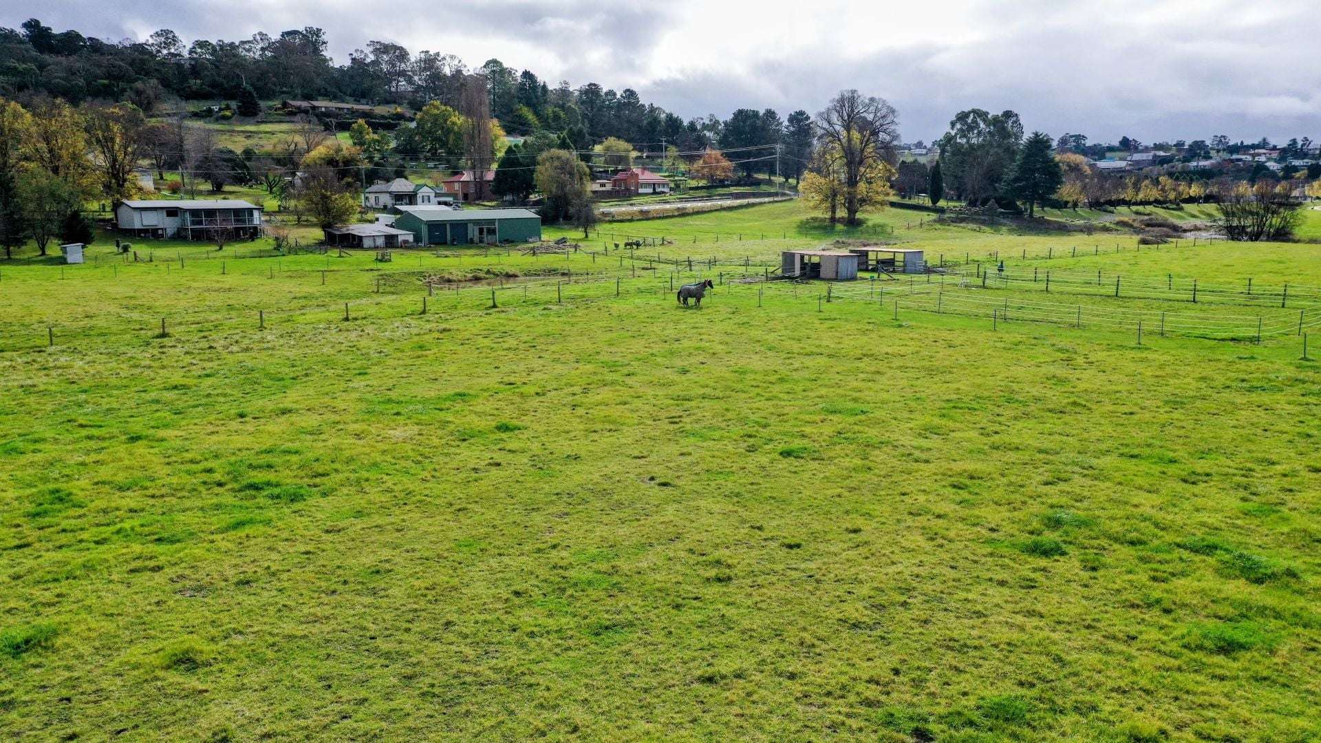 105S Derby Street, Walcha For Sale by Farmbuy.com - image 2