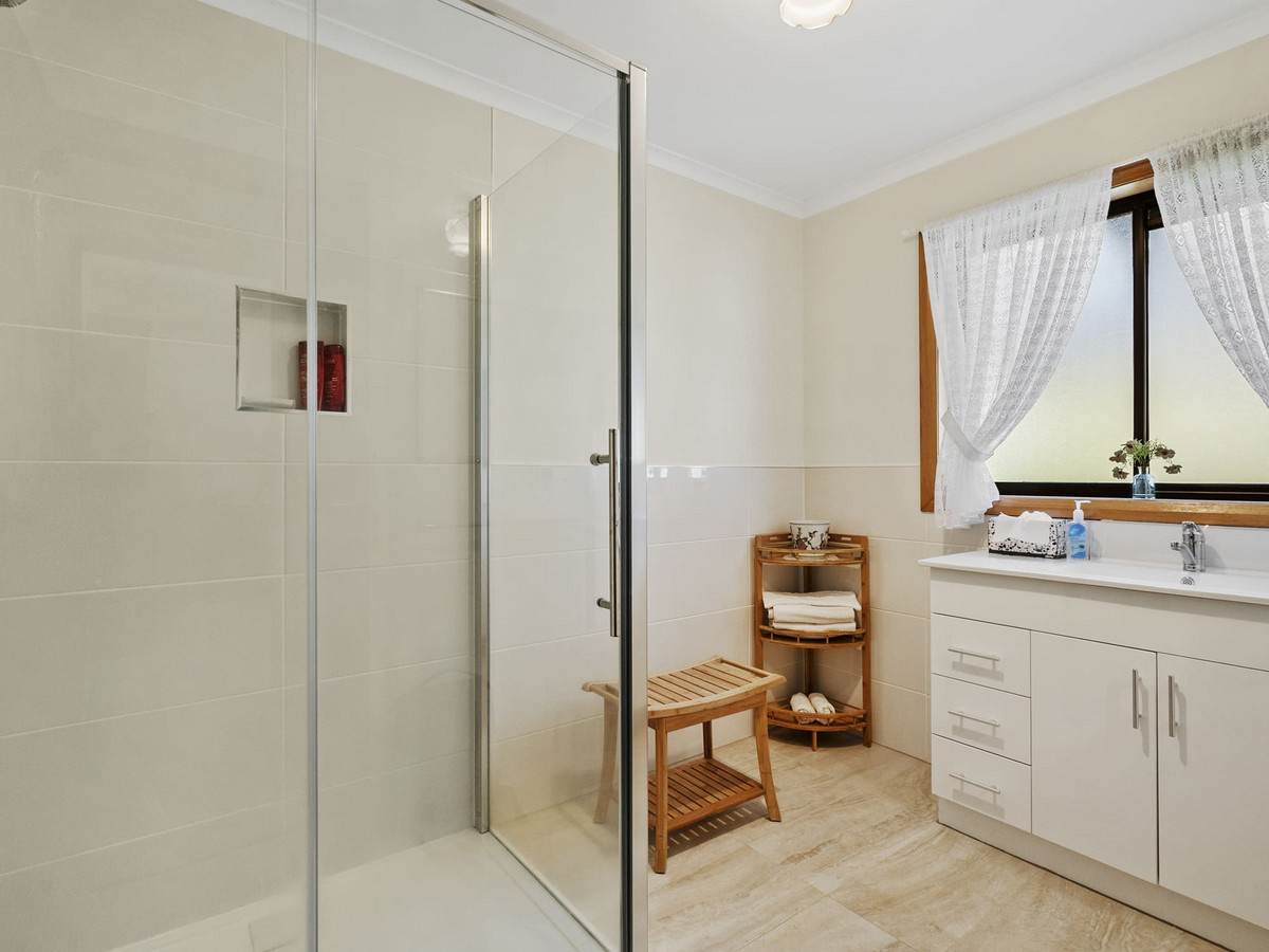 406 Kellevie Road, Kellevie For Sale by Farmbuy.com - image 9