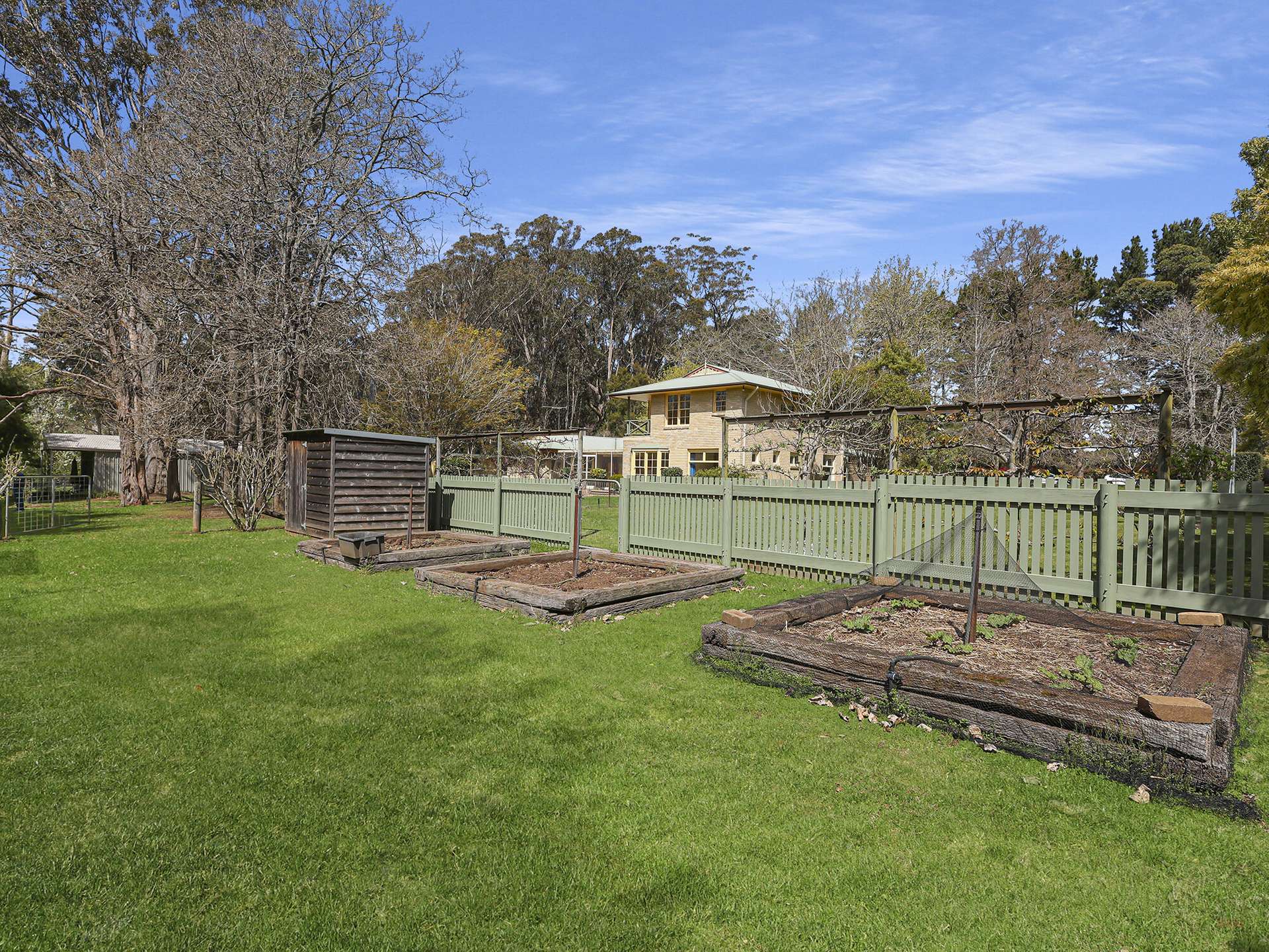 122 Cornwall Road, Exeter For Sale by Farmbuy.com - image 35