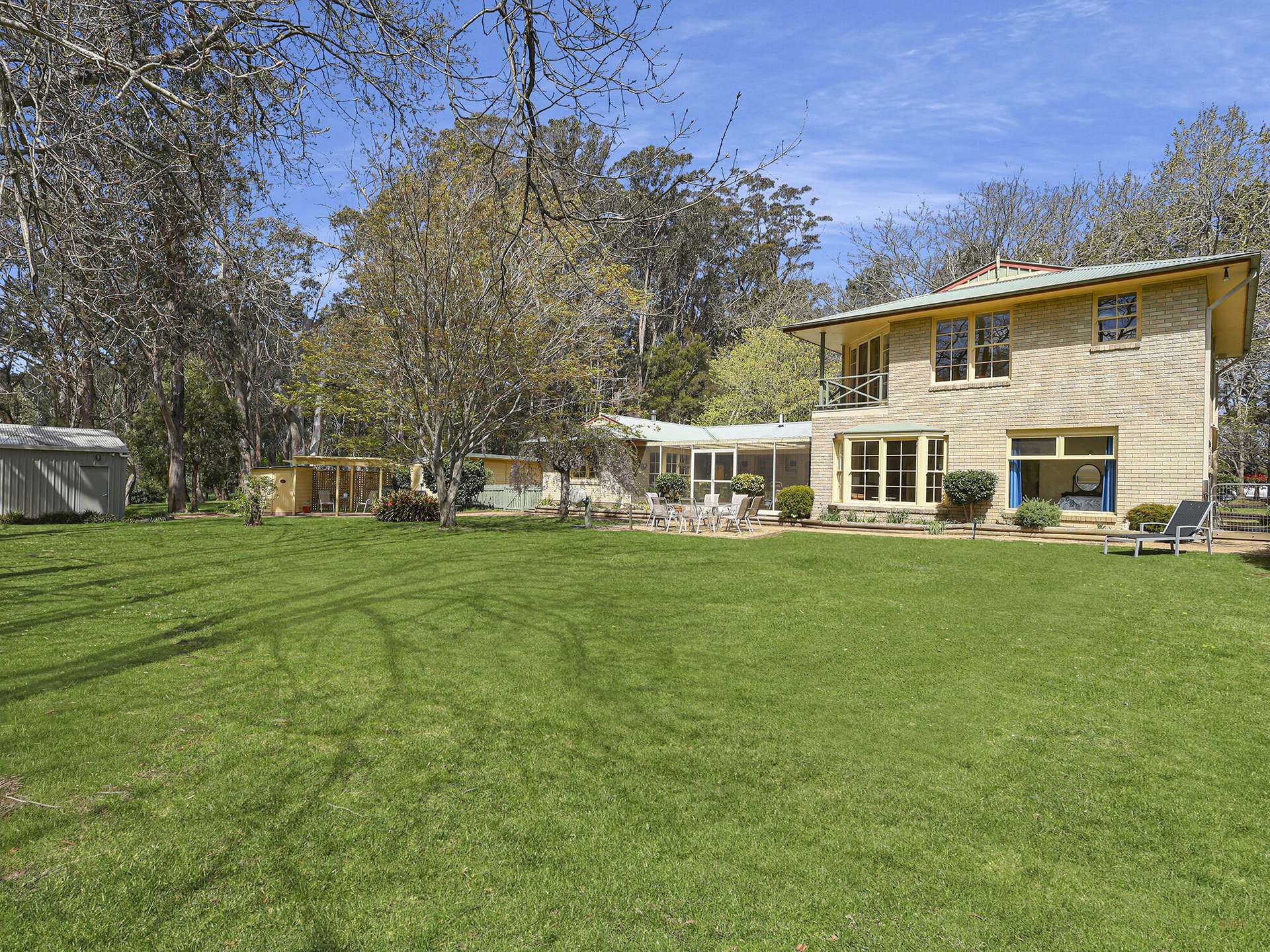 122 Cornwall Road, Exeter For Sale by Farmbuy.com - image 4