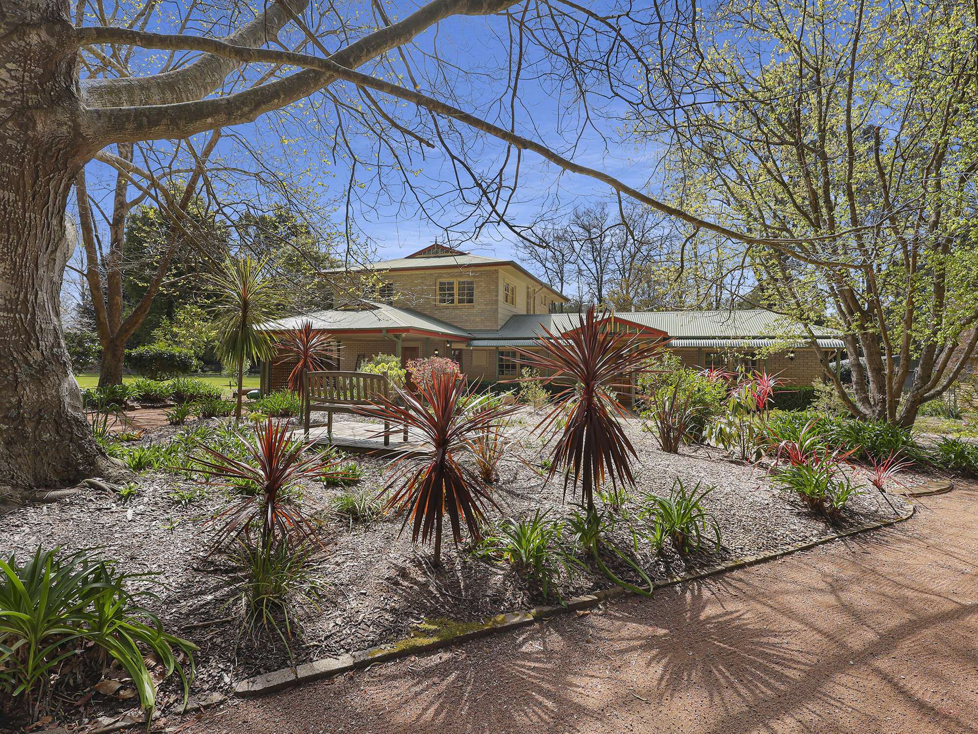 122 Cornwall Road, Exeter For Sale by Farmbuy.com - image 6