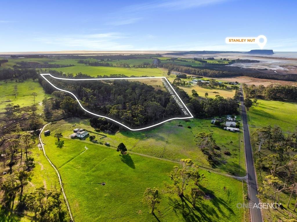 59 Myrtle Grove Road, Wiltshire For Sale by Farmbuy.com - image 2