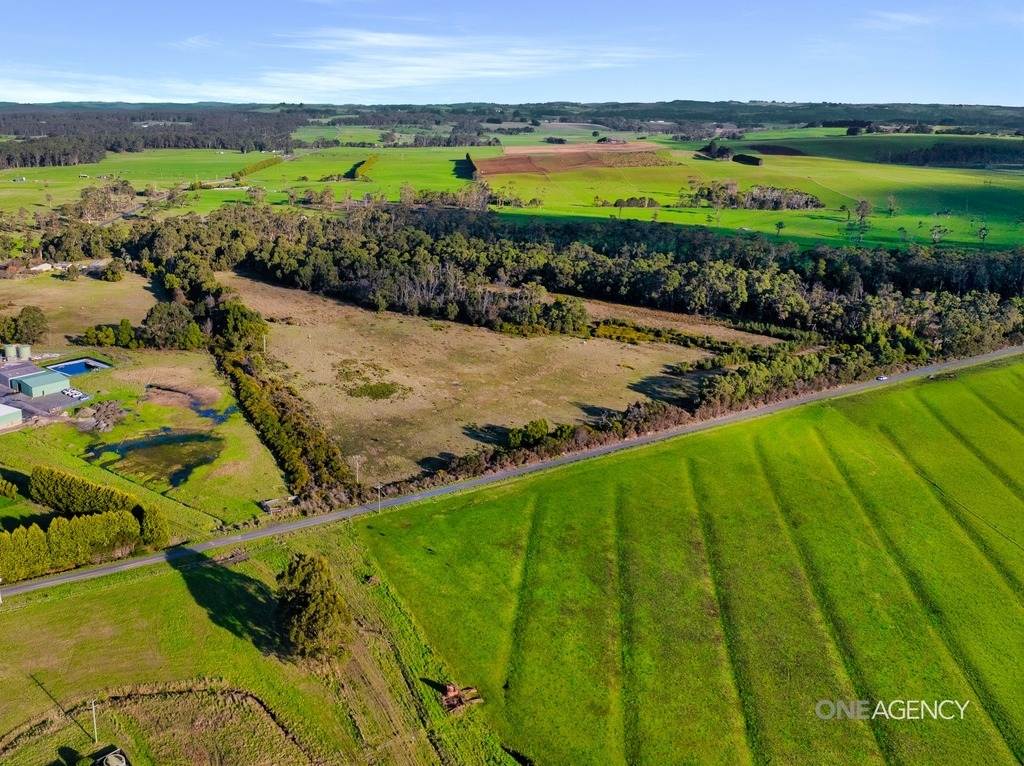 59 Myrtle Grove Road, Wiltshire For Sale by Farmbuy.com - image 4