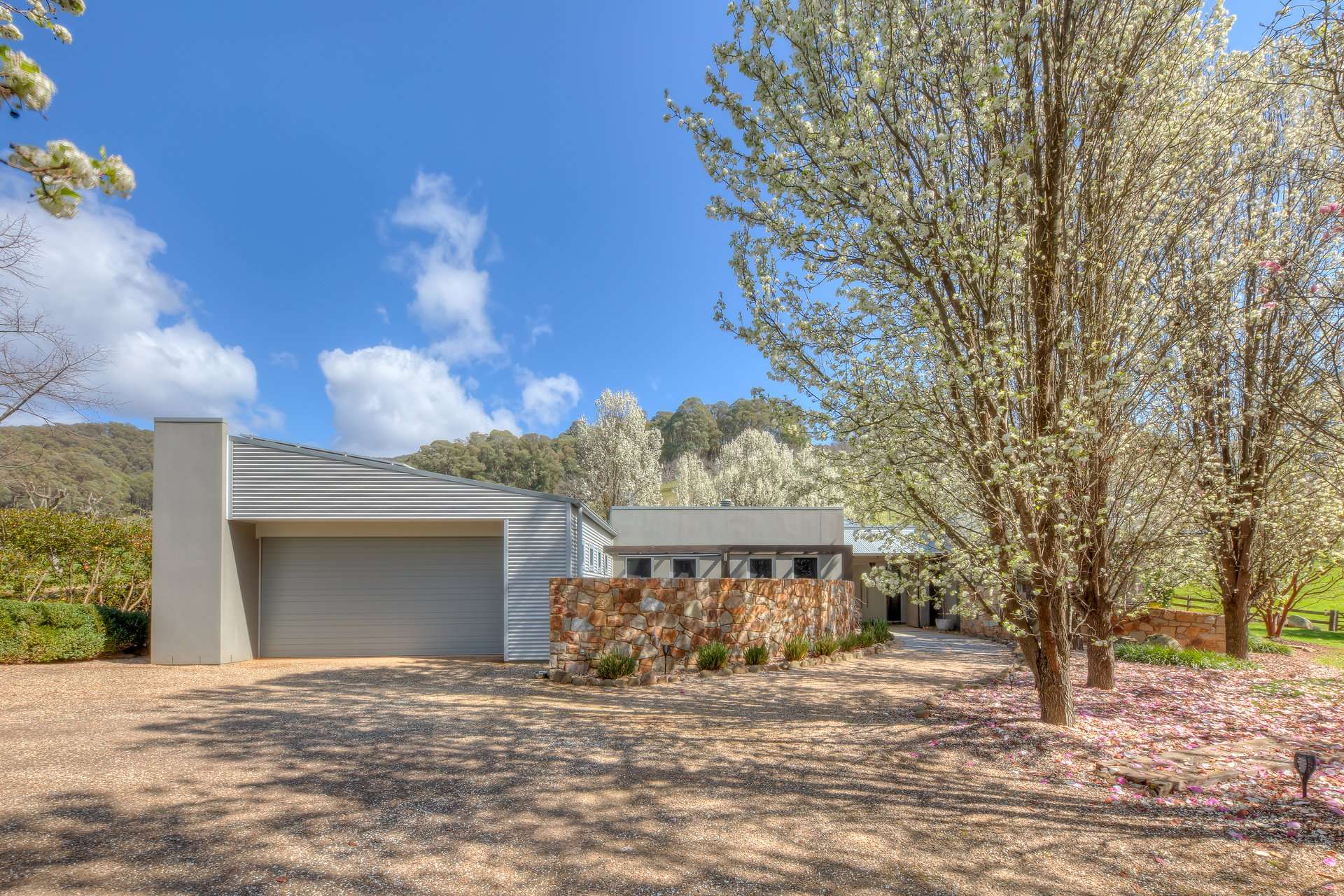 280 Hughes Lane, Eurobin For Sale by Farmbuy.com - image 26