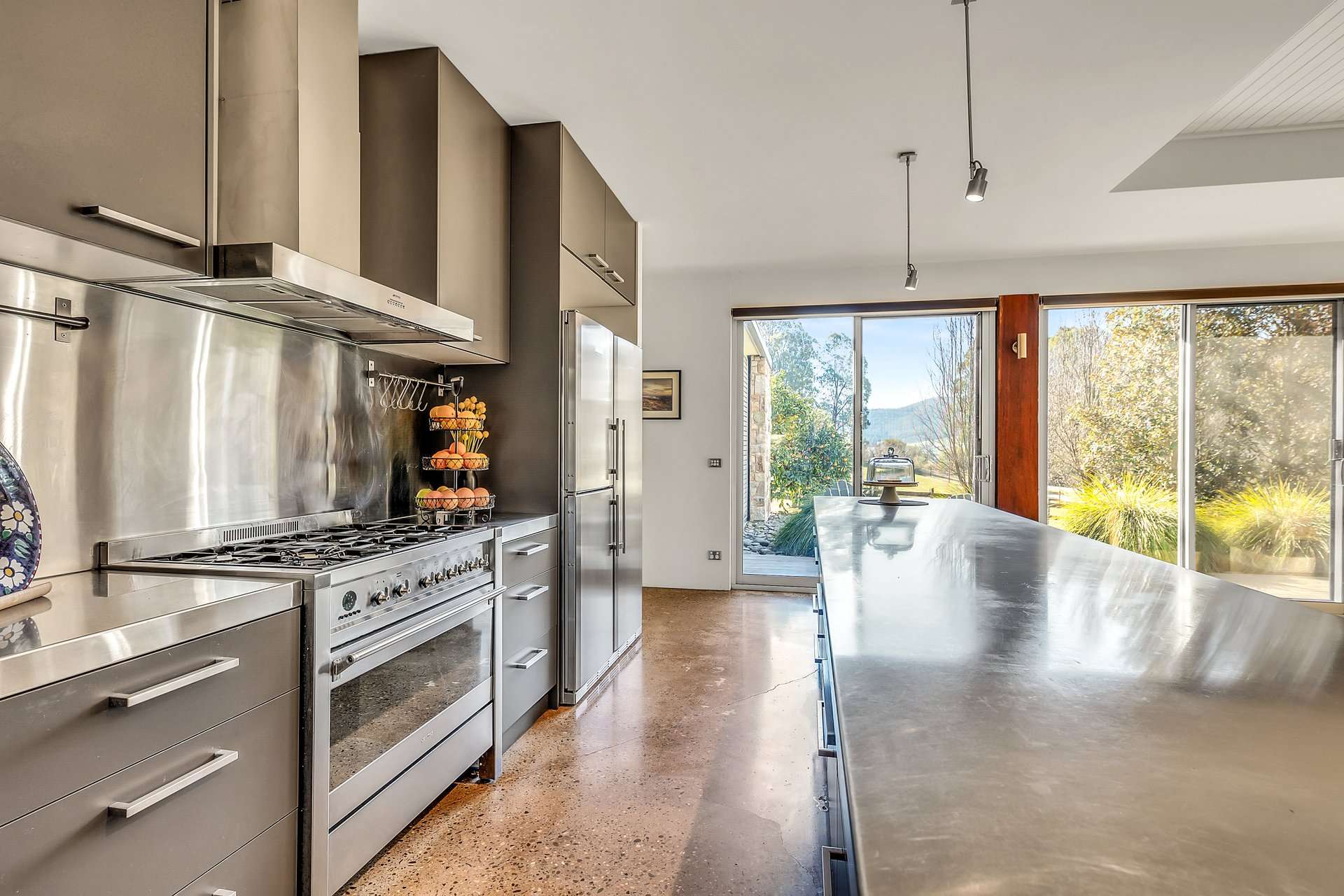 280 Hughes Lane, Eurobin For Sale by Farmbuy.com - image 14