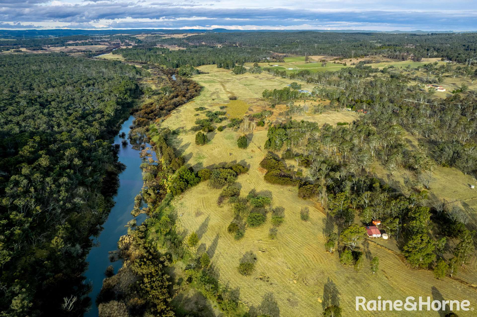 533 Canyonleigh Road, Brayton For Sale by Farmbuy.com - image 17