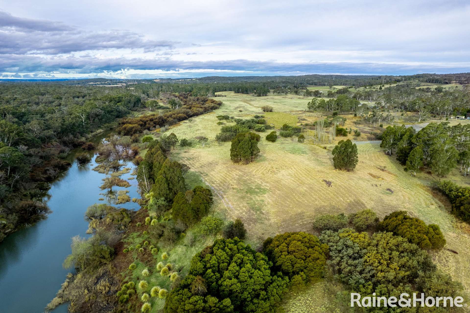 533 Canyonleigh Road, Brayton For Sale by Farmbuy.com - image 3