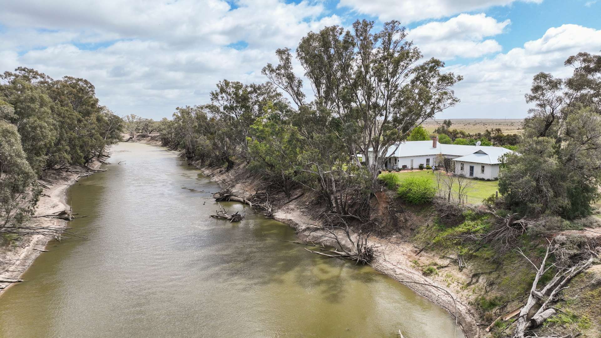 "Nulabor Homestead" Murrumbidgee River Road, Hay Sold by Farmbuy.com - image 4