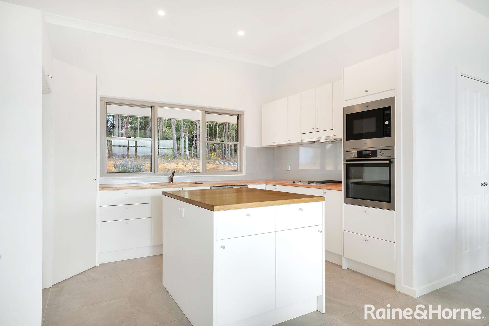13302 Hume Highway, Sutton Forest For Sale by Farmbuy.com - image 5