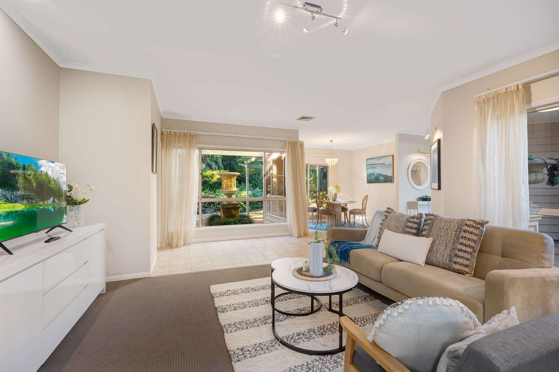 16 Ruddle Drive, Reesville For Sale by Farmbuy.com - image 5