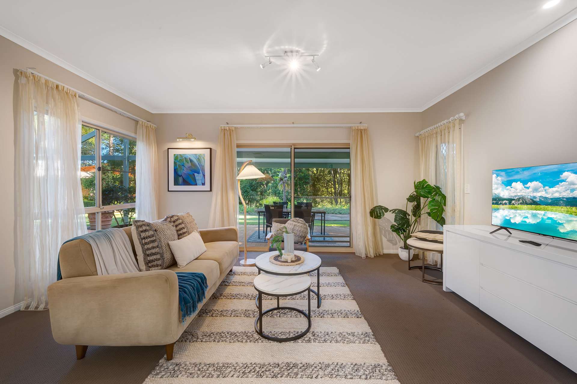 16 Ruddle Drive, Reesville For Sale by Farmbuy.com - image 3