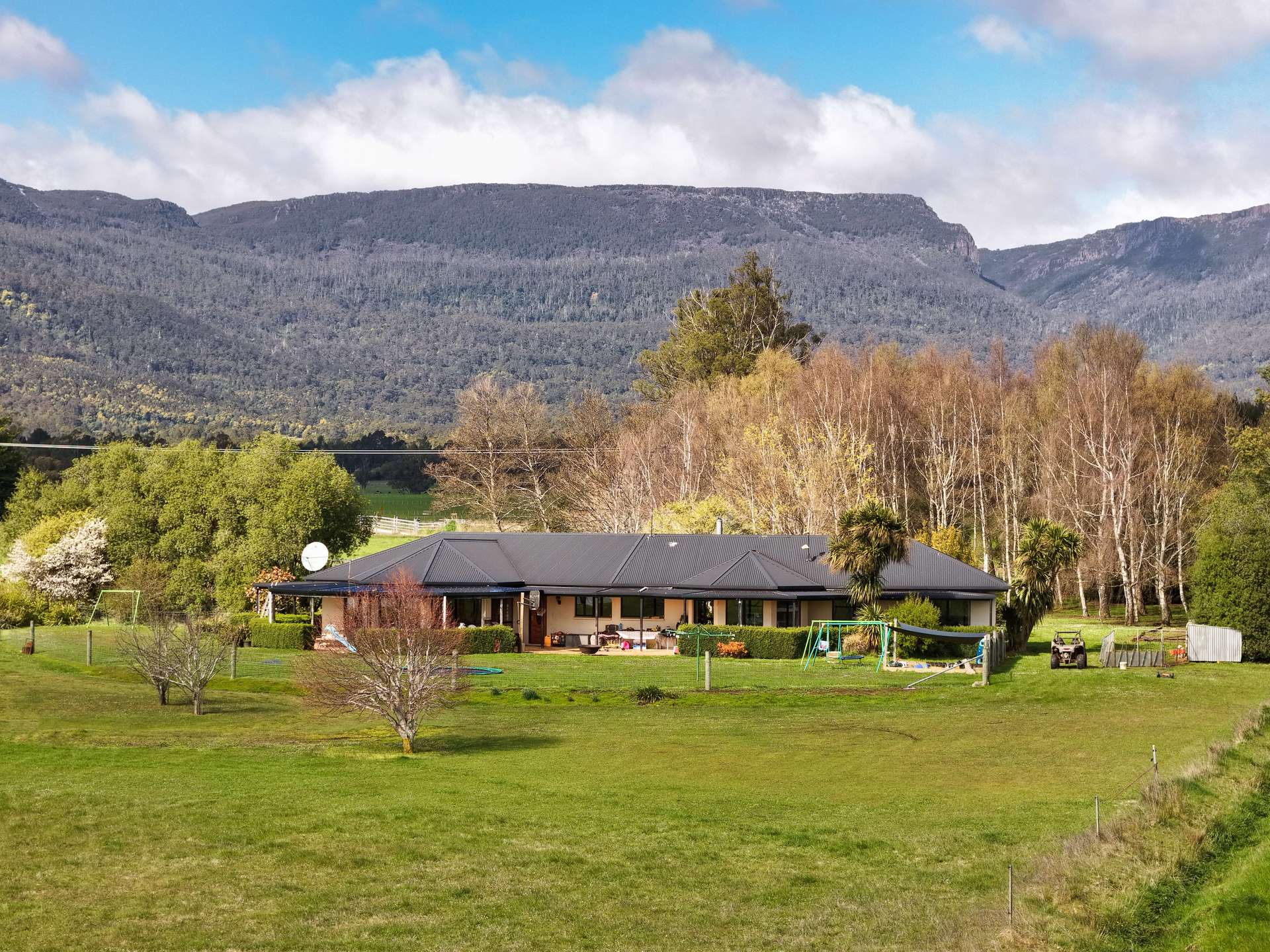 1037 & 1044 Dairy Plains Road, Western Creek Sold by Farmbuy.com - image 11